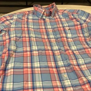 Vineyard Vines button up shirt